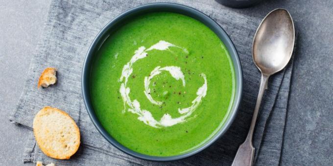 Sopa de puré de calabacín con menta