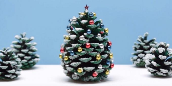Cómo hacer un árbol de Navidad con conos con tus propias manos.