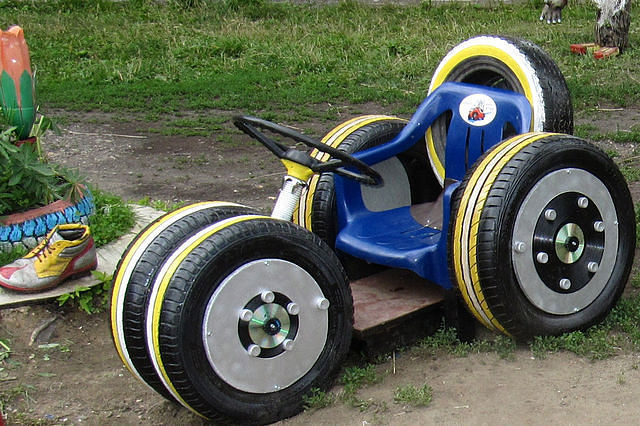 Motocicleta de neumáticos para parque infantil
