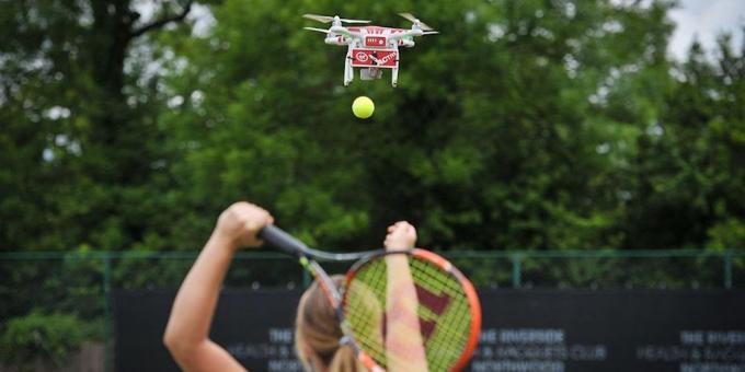 Drone ayuda a los jugadores de tenis