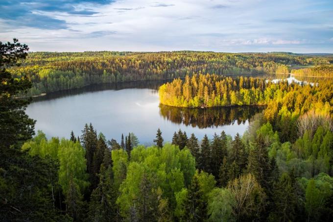 Finlandia - un país de miles de lagos