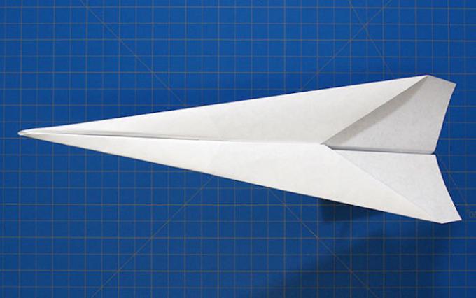 ¿Cómo hacer un avión de papel