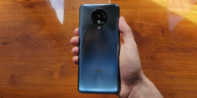 Poco F2 Pro: diseño