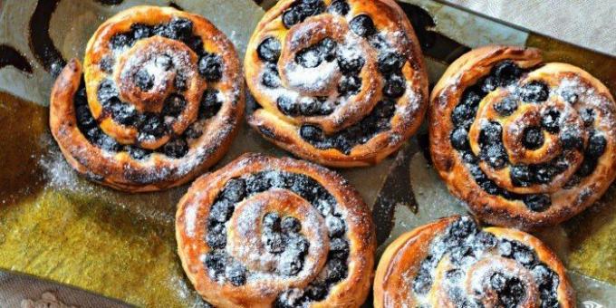 Chokeberry Recetas: bollos con Aronia