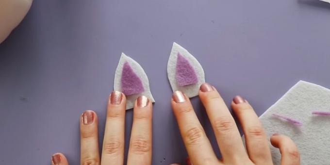 piezas cortadas de fieltro de color púrpura