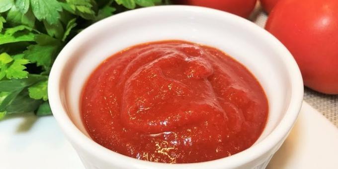 la salsa de tomate hecha en casa con las ciruelas