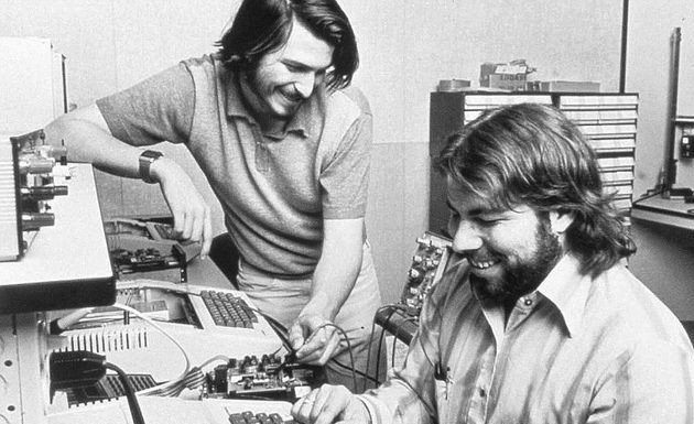 El libro "Ser Steve Jobs," Steve Jobs y Steve Wozniak