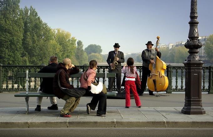 músicos de la calle en París