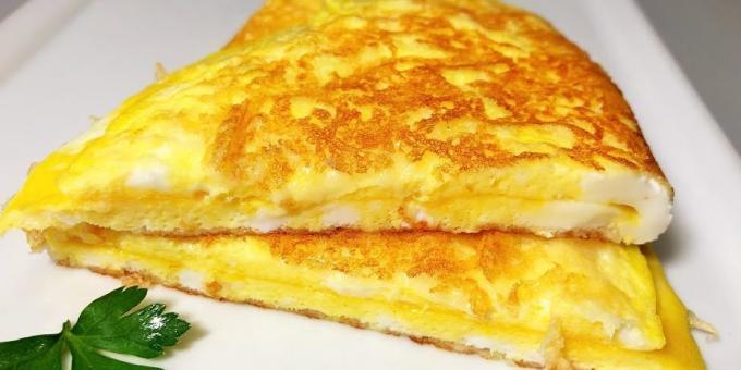 desayuno rápido: huevos revueltos con queso corteza crujiente