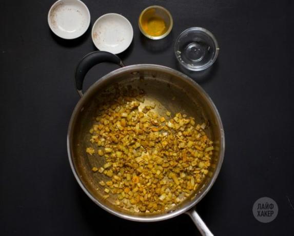 Pollo al curry con piña: espera el sabor