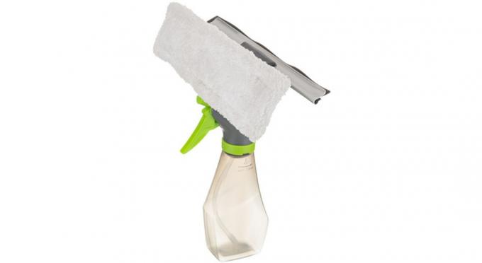 ¿Cómo simplificar lavado de ventanas: Cepillo con aerosol