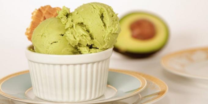 Helado con aguacate con leche de coco