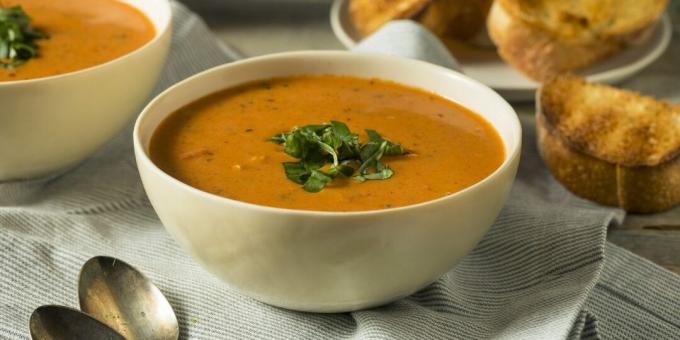 ¿Sopa sin cacerola? ¡Fácilmente! Prueba esta sopa de tomate y queso