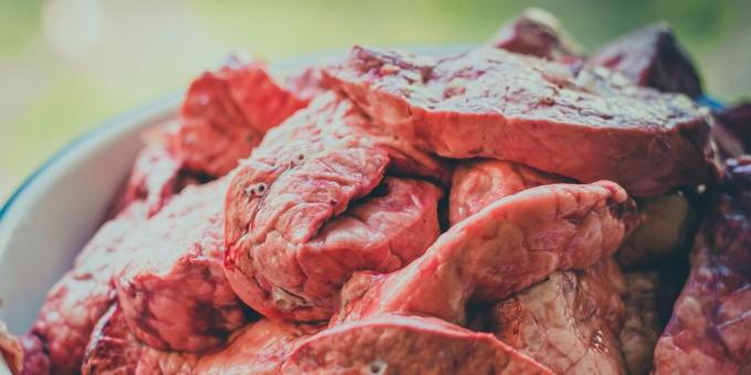 Cómo y cuánto cocinar pulmón de cerdo: trozos de pulmón de cerdo refrigerado
