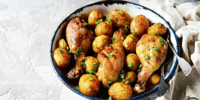 Muslos de pollo con patatas