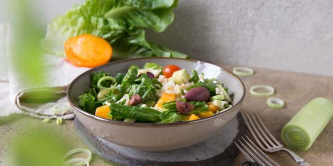 Ensalada ligera con carne de krill y verduras