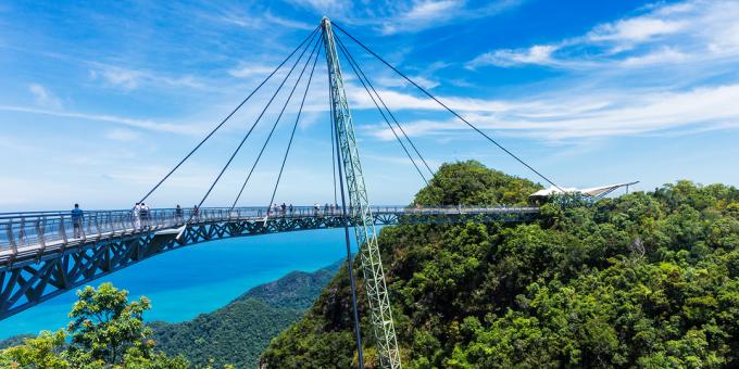Atracciones Langkawi: Sky Bridge en el monte Gunung Mat Chinkang en la isla Langkawi
