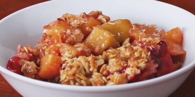 Crumble de manzana y arándano