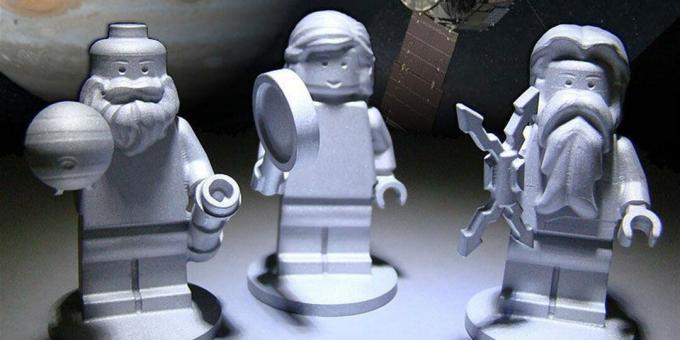 Objetos inusuales en el espacio: figuras de Lego