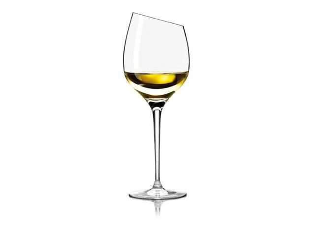 Un vaso de vino blanco Sauvignon Blanc