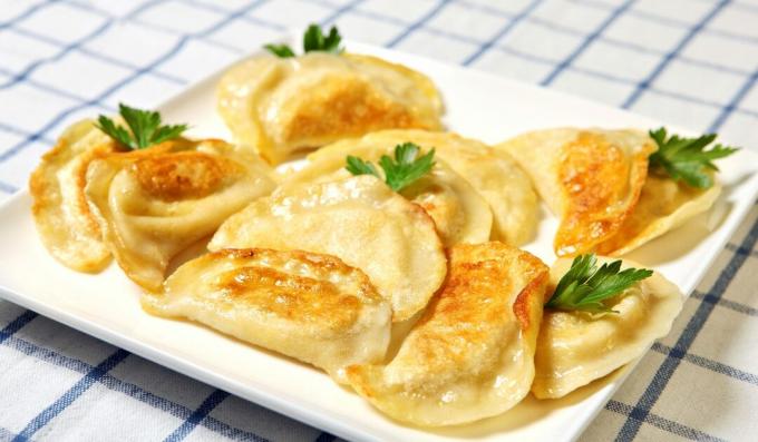 Empanadillas fritas con remolacha