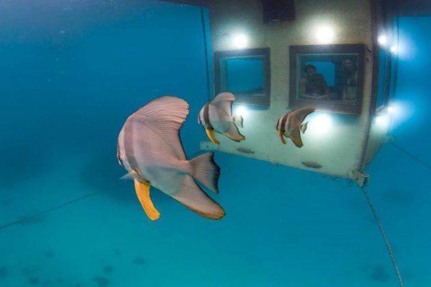 Submarino habitación de hotel The Manta Resort
