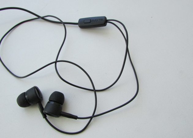 Auriculares con cable Alcatel