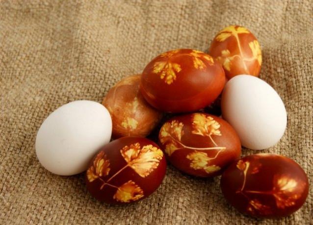 ¿Cómo hacer un huevo de Pascua: las buenas ideas, además de colorantes naturales