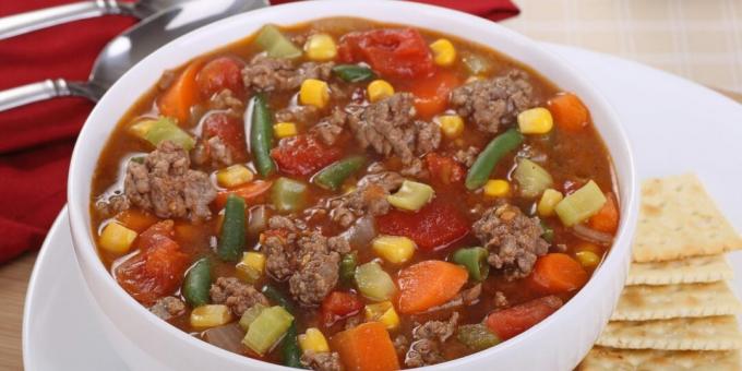 Sopa con carne picada y verduras
