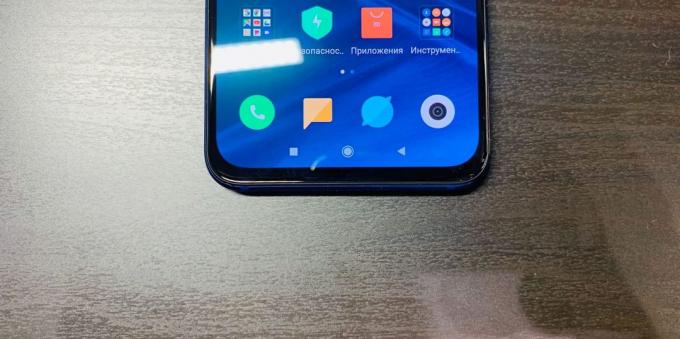 Xiaomi MI 9 SE: Bajo la frente