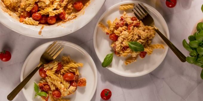 Dale a TikTok. Pasta con feta al horno y tomates