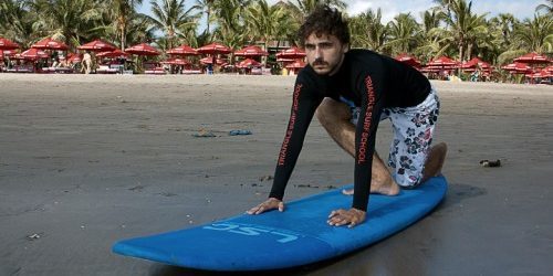 cómo aprender a surfear: líder en la pierna