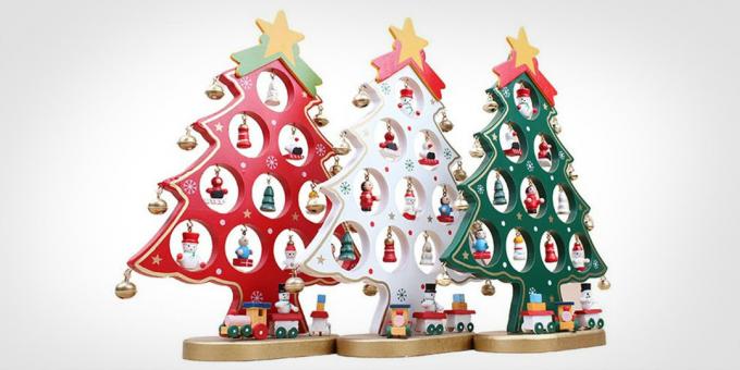 Los árboles de Navidad con juguetes