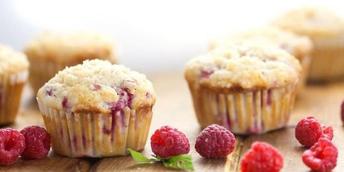 Muffins con frambuesas y frutos secos