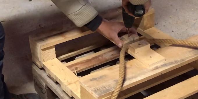 Cómo hacer una tumbona a partir de palets con tus propias manos.