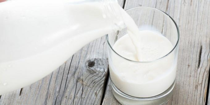 Bebidas saludables antes de acostarse: leche tibia