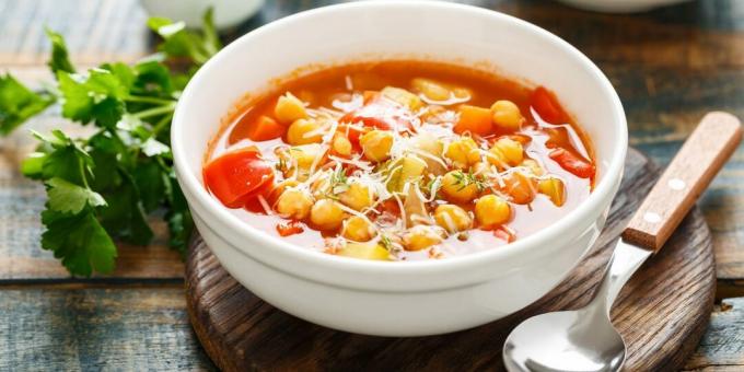 Minestrone con garbanzos