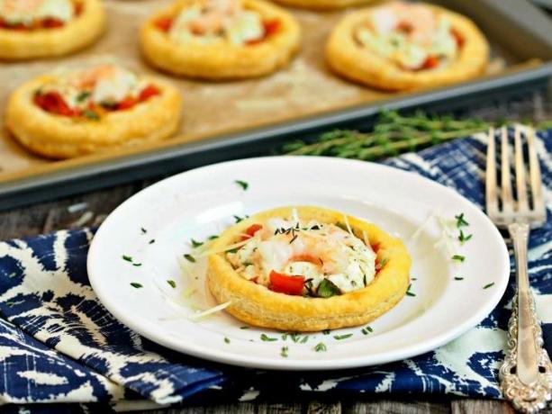 Tartaletas con camarones y queso crema