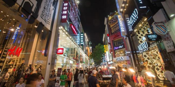 Atracciones Corea del Sur: calle comercial Myeongdong