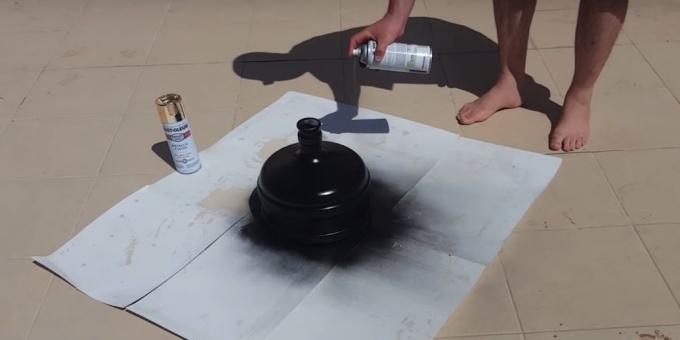 Lámparas de techo propias manos: la cubierta exterior con pintura negro y seco