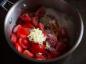 Una simple receta para una mermelada de tomate sabroso