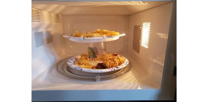 cómo calentar dos platos en el horno de microondas