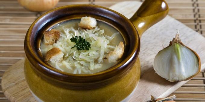 Sopa de cebolla con queso y mostaza