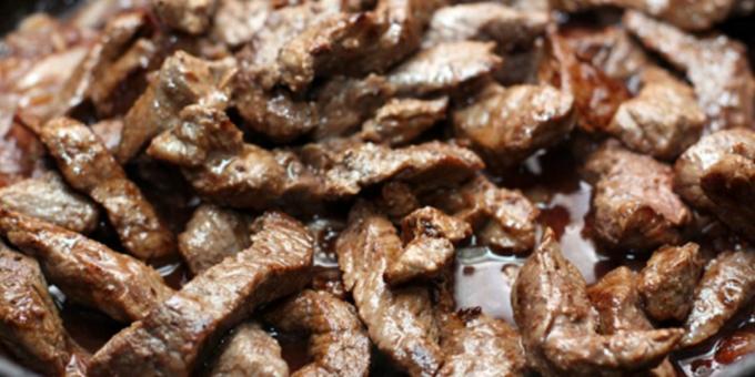  Cómo cocinar la carne en el horno: trozos de carne, al horno con papel 