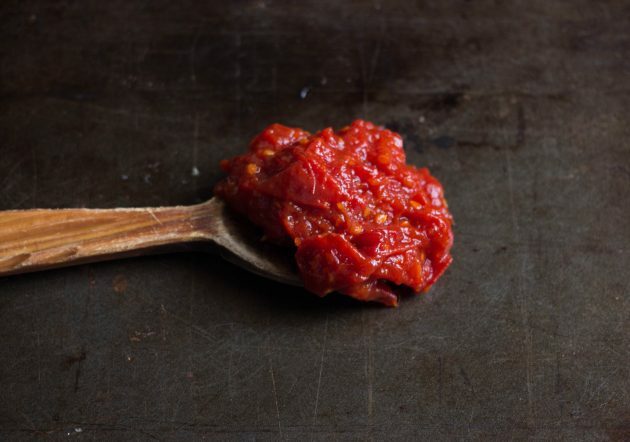 Mermelada de tomate: Deja los tomates al fuego durante una hora y media aproximadamente.