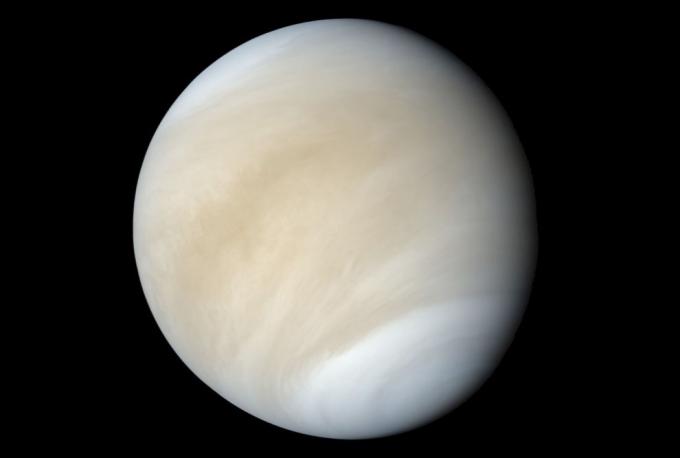 Datos de interés: Venus - el único planeta que gira en sentido horario