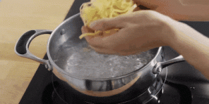 Cómo y cuánto cocinar los fideos para que no se peguen