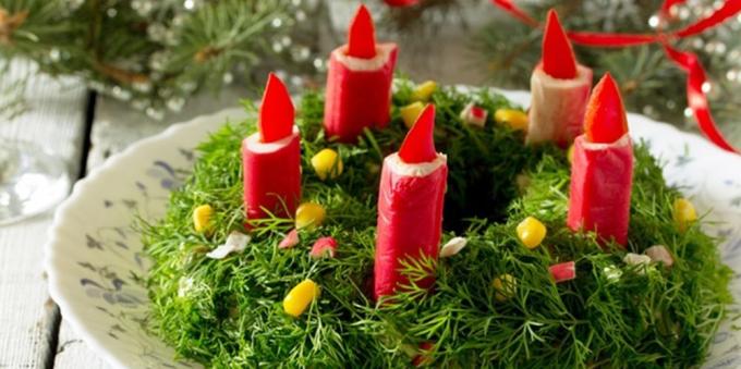 ensaladas de Navidad: ensalada con palitos de cangrejo "corona de Navidad"