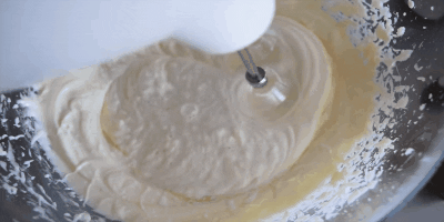 mayonesa casera: El cocinar con un mezclador