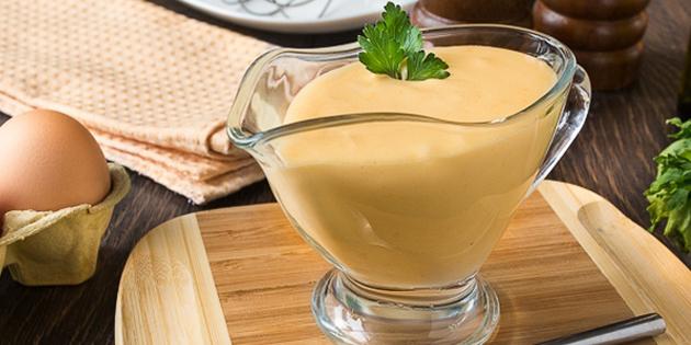 ¿Qué puede reemplazar la mayonesa en las ensaladas: Salsa de yogur con queso